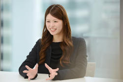 MEMBER INTERVIEW 04 メディア事業統括本部 マナビジョン商品本部 アセスメディア開発部 東本浅海